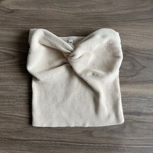 Ribbed Knitted Strapless crop top